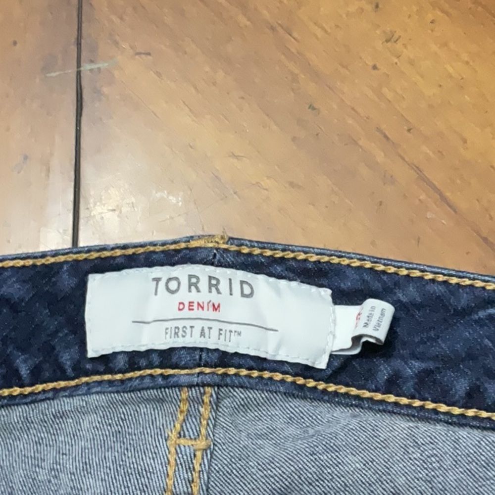 Torrid Denim. First at Fit  EUC Size 18R Relaxed Boot - Picture 3 of 10